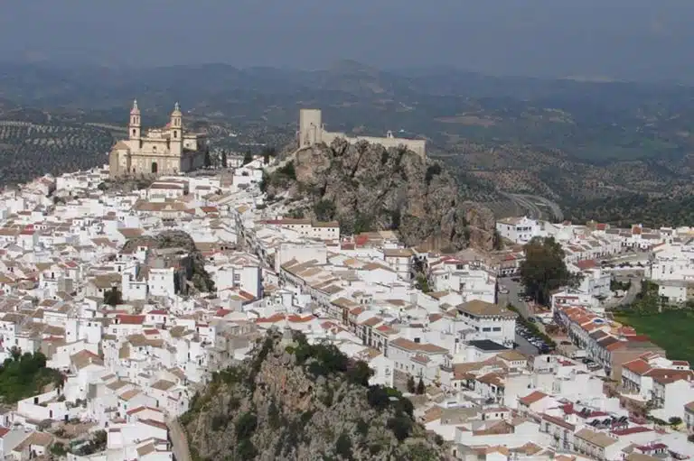 Descubre el encanto de España en verano a través de este increíble video