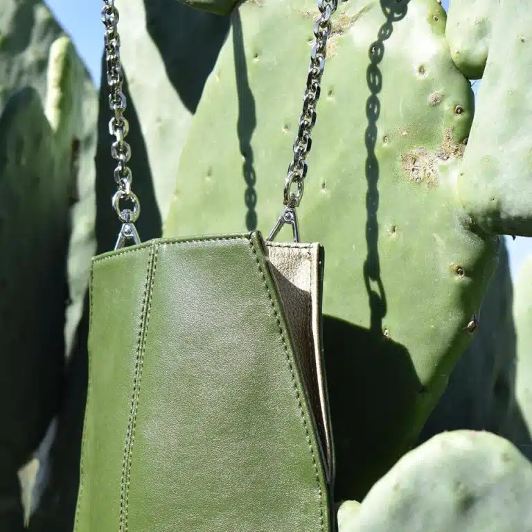 Descubre los estilos de vida sostenibles con cuero vegano hecho a base de cactus