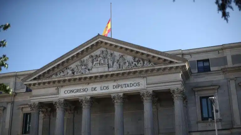 El Congreso aprueba el Ingreso Mínimo Vital: ¿Qué significa para las familias y cómo solicitarlo?