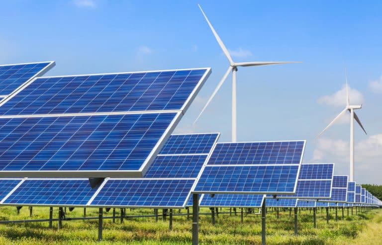 La apuesta del gobierno por una transición energética sostenible basada en las renovables: un paso hacia un futuro más limpio