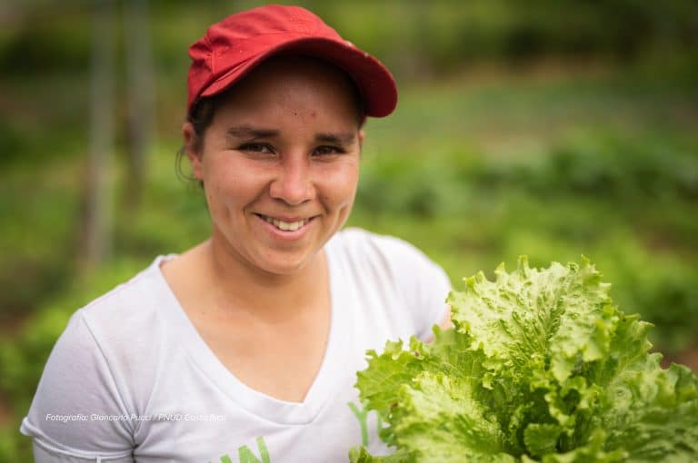 La importancia de la mujer rural en la recuperación verde: un pilar fundamental para el desarrollo sostenible
